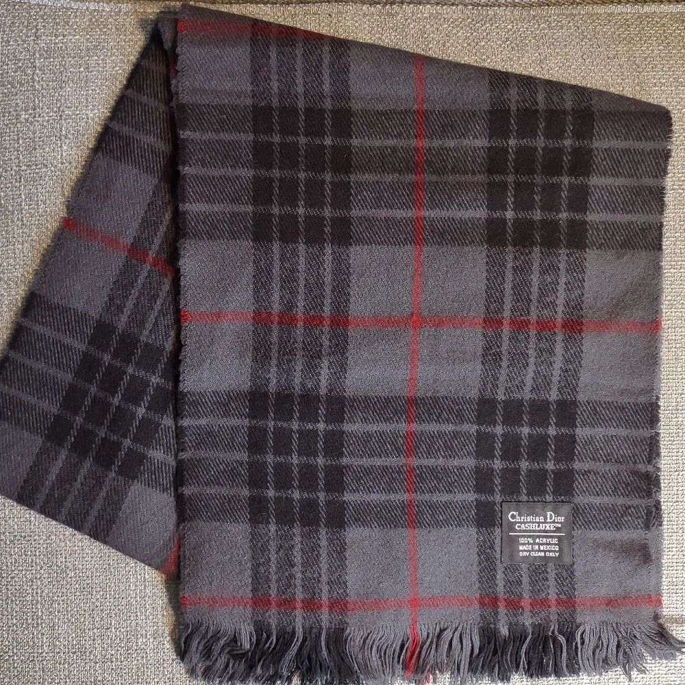 Firm Final price!*Acrylic Cashluxe Scarf